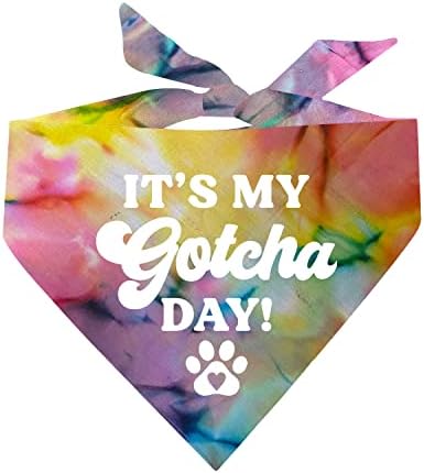 Este ziua mea Gotcha adoptarea Scrunch Tie Dye Triangle Dog Bandana